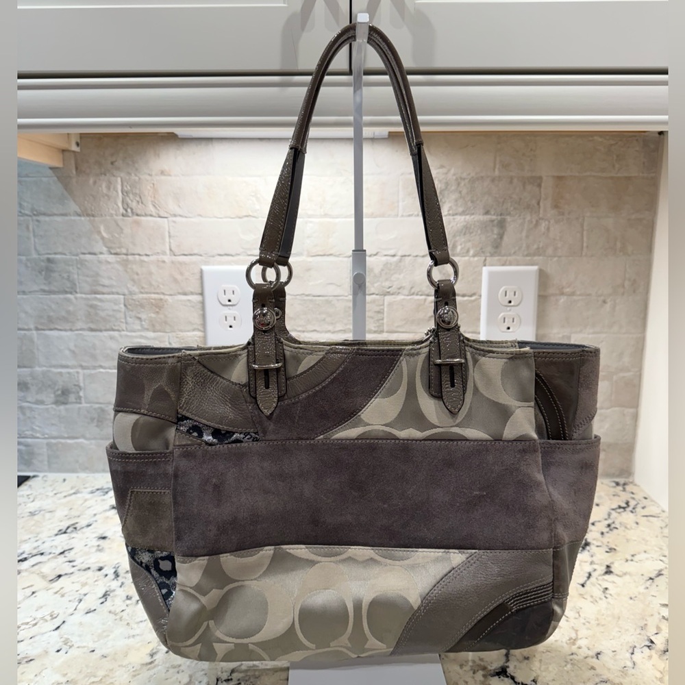 Coach EUC Leather, Suede & Cloth Patchwork Shoulder Bag - Picture 3 of 8